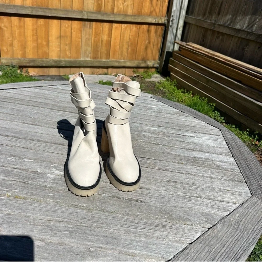 Free People 1276 free heeled